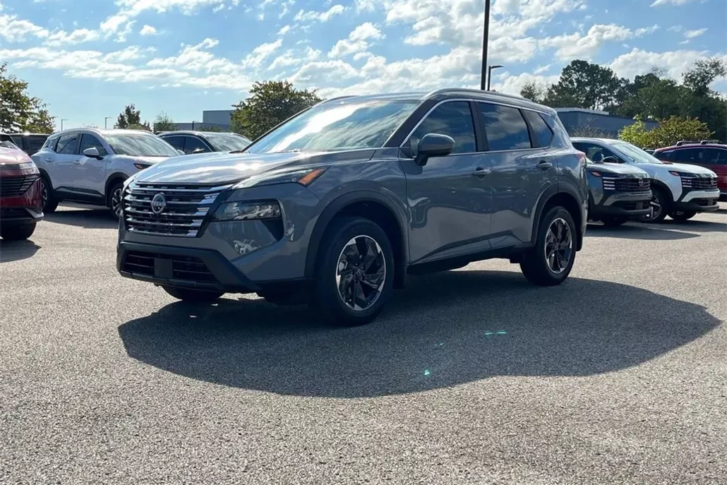 2026 Nissan Rogue SV photo 1