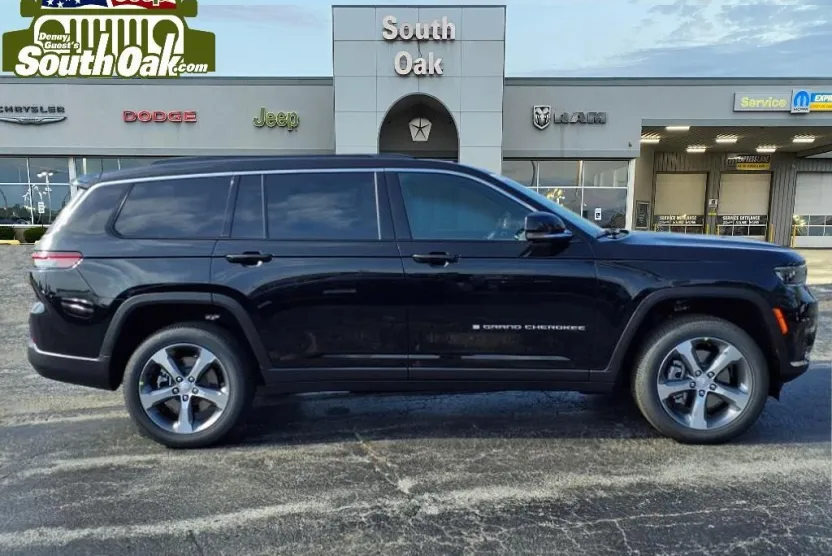 2025 Jeep Grand Cherokee Limited photo 1