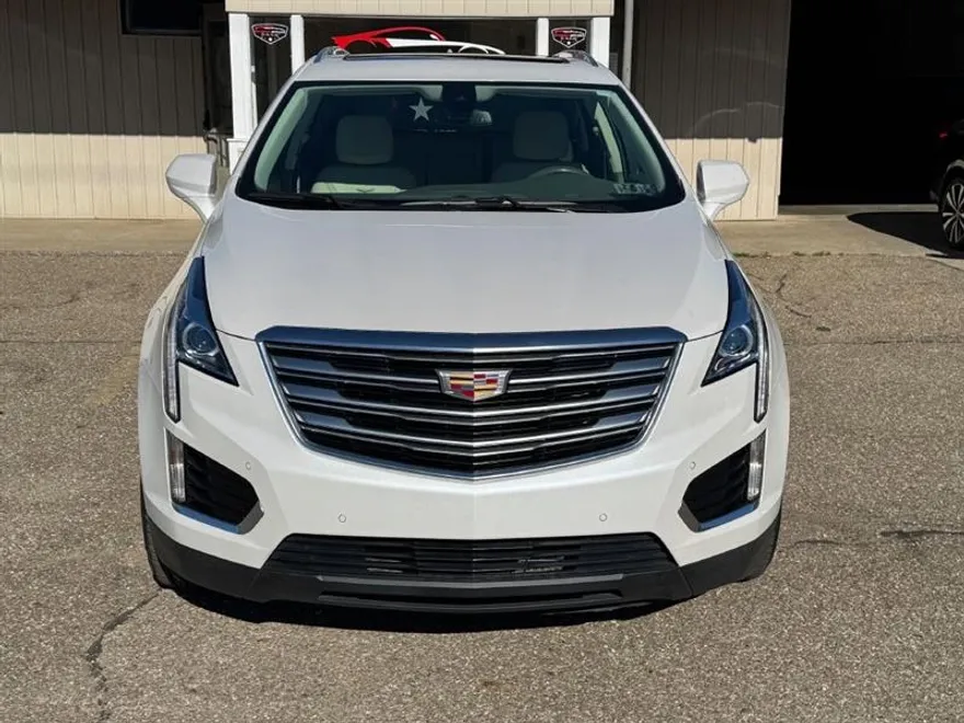 2018 Cadillac XT5 Luxury photo 1