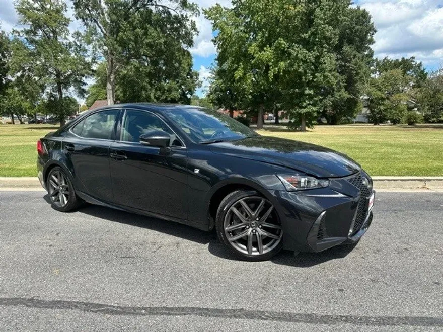 2018 Lexus IS 350 photo 1
