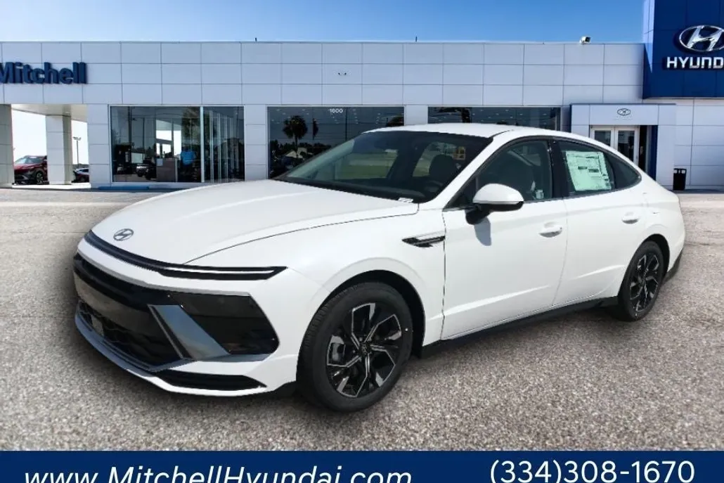 2025 Hyundai Sonata SEL photo 1