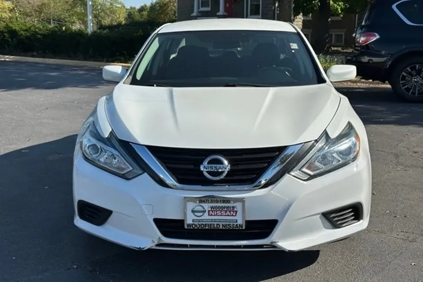 2017 Nissan Altima 2.5 S photo 1
