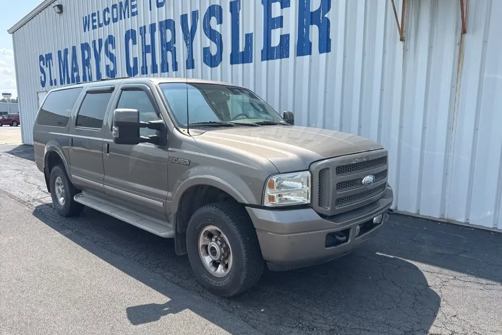 2005 Ford Excursion Limited photo 1