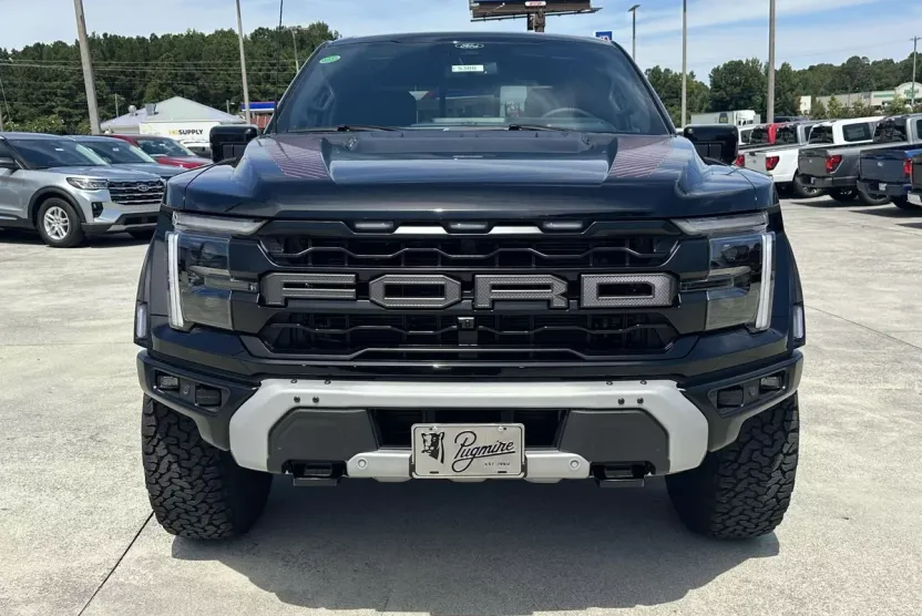 2025 Ford F-150 Raptor photo 1