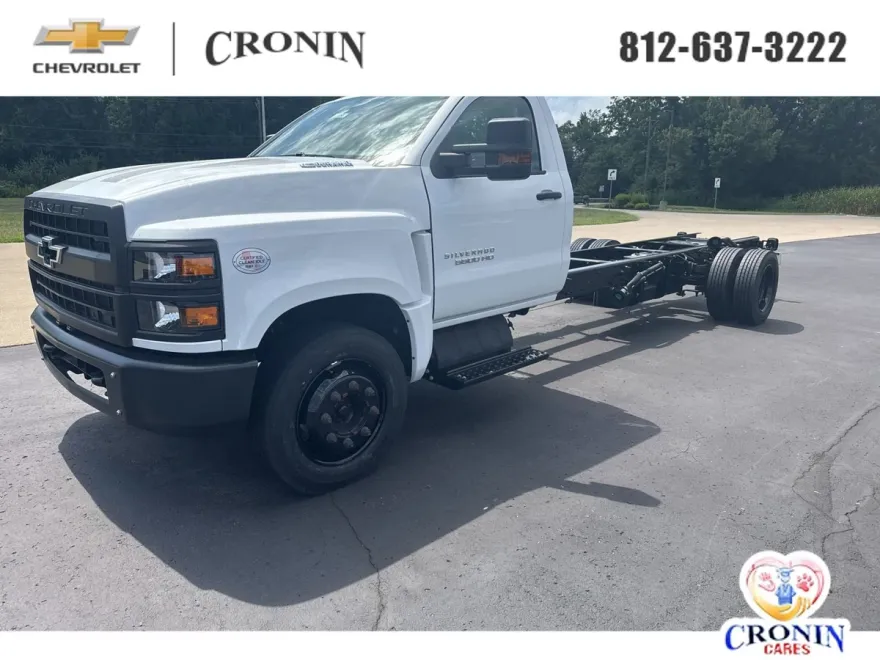 2024 Chevrolet Silverado 5500HD Work Truck photo 1