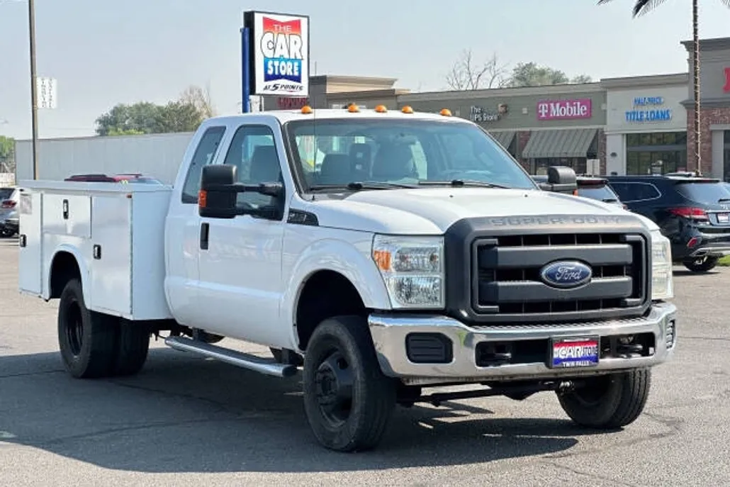 2016 Ford F-350 XL photo 1