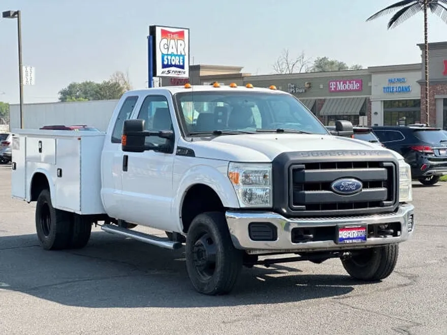 2016 Ford F-350 XL photo 1