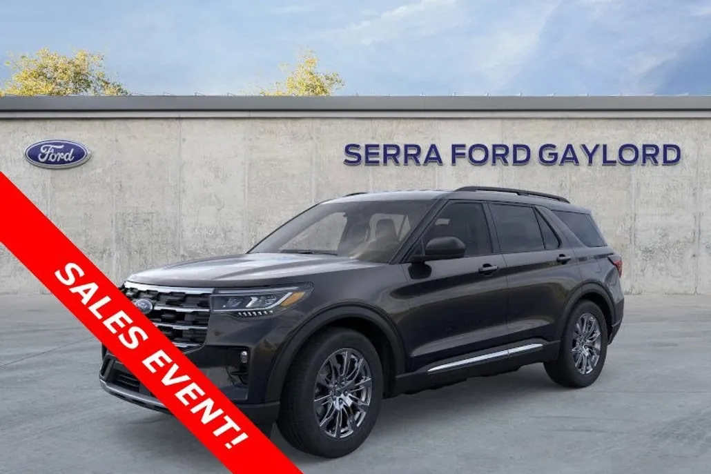 2025 Ford Explorer photo 1