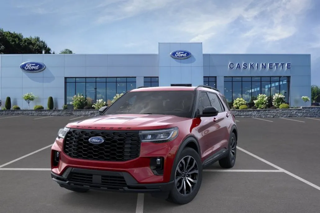 2025 Ford Explorer ST-Line photo 1