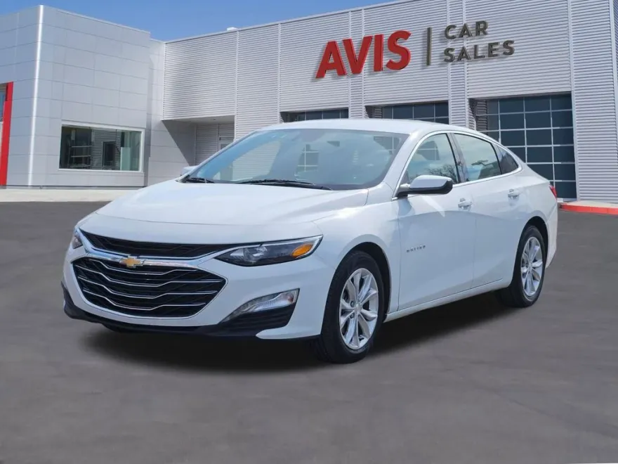 2024 Chevrolet Malibu 1LT photo 1