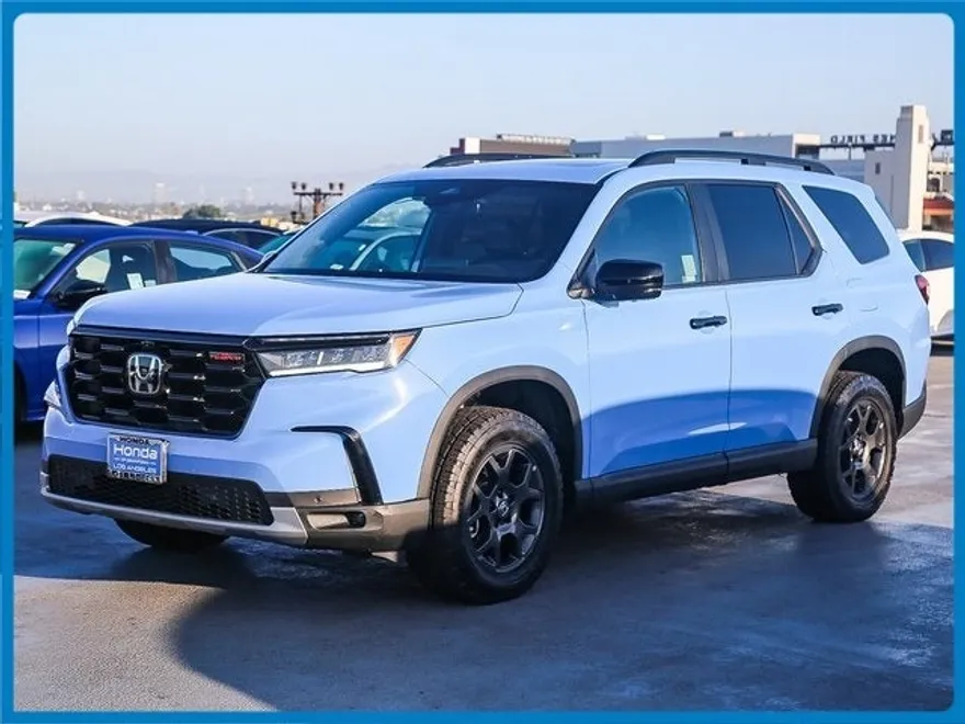 2024 Honda Pilot TrailSport photo 1