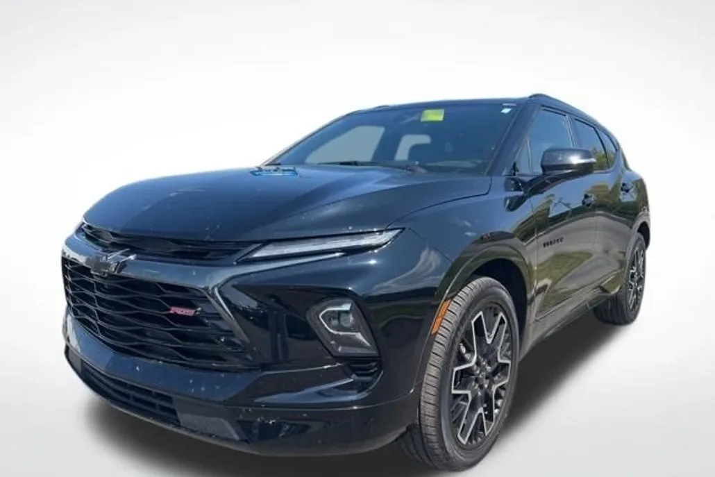 2023 Chevrolet Blazer RS photo 1