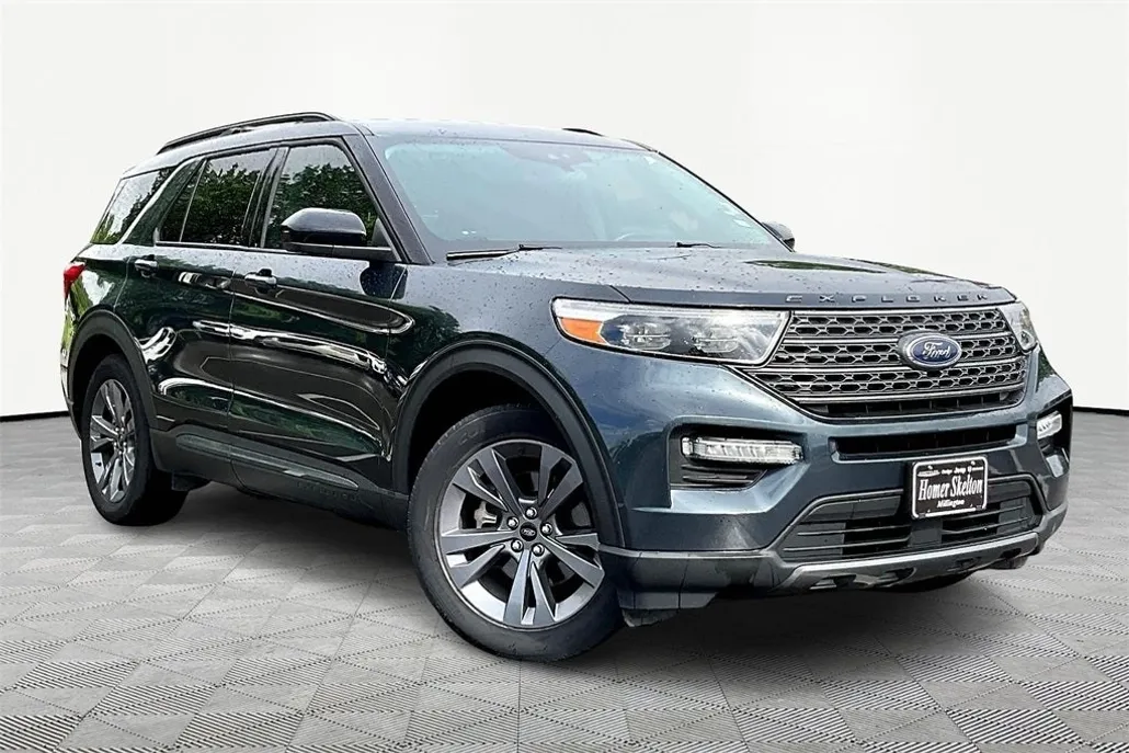 2022 Ford Explorer XLT photo 1