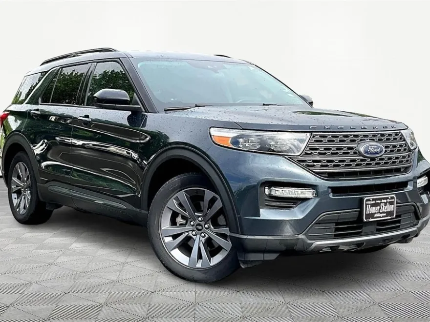 2022 Ford Explorer XLT photo 1