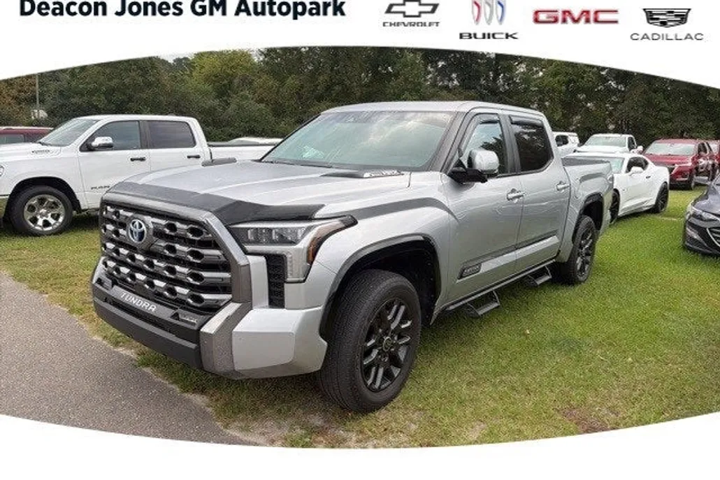 2024 Toyota Tundra Platinum photo 1