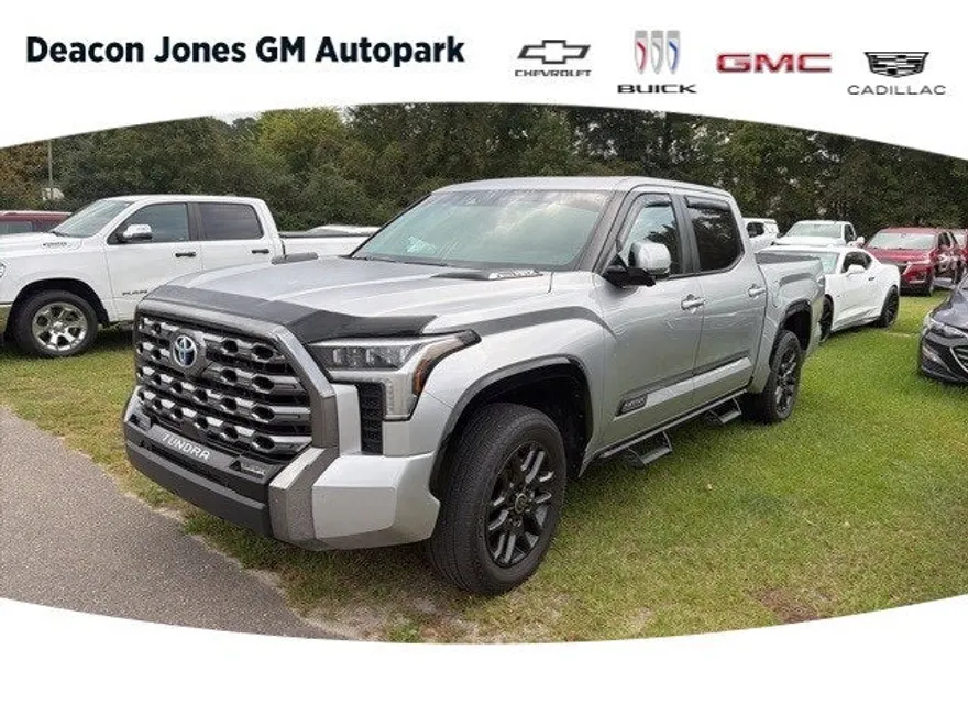 2024 Toyota Tundra Platinum photo 1