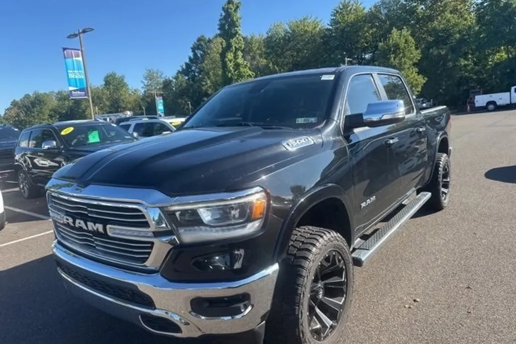 2019 Ram 1500 Laramie photo 1