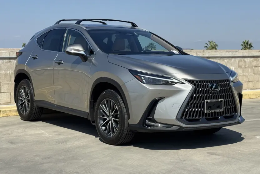 2025 Lexus NX 350h photo 1