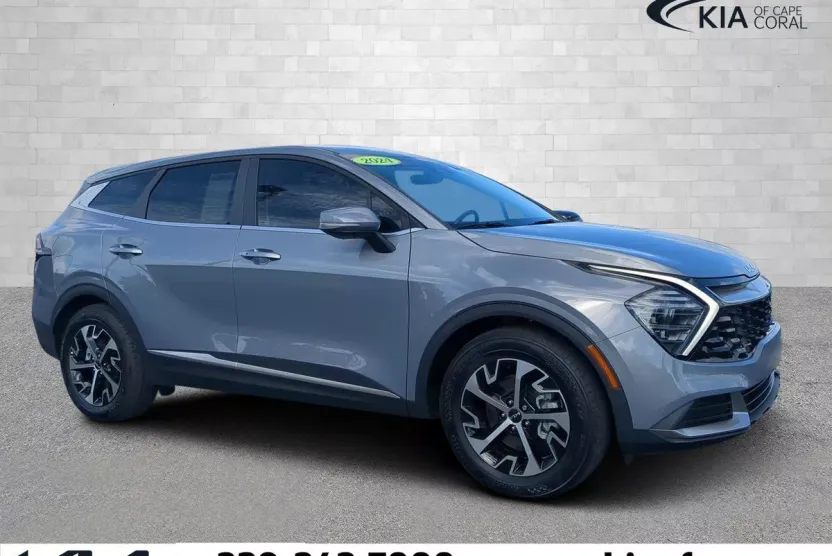 2024 Kia Sportage EX photo 1