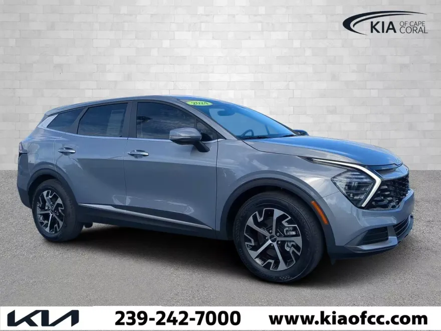 2024 Kia Sportage EX photo 1