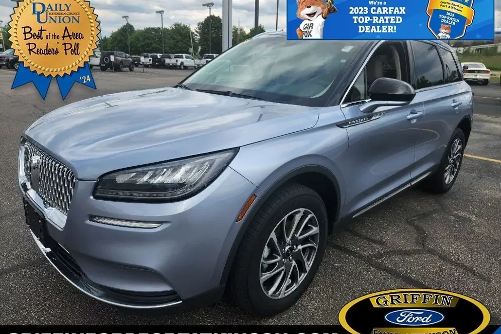2022 Lincoln Corsair Standard photo 1