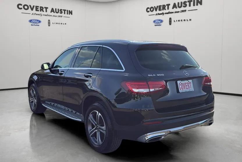 2018 Mercedes Benz GLC 300 4MATIC photo 1