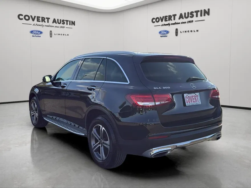 2018 Mercedes Benz GLC 300 4MATIC photo 1
