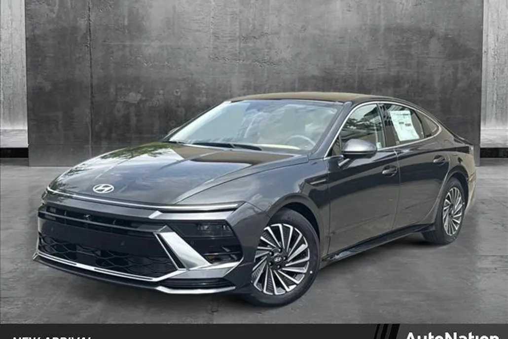 2025 Hyundai Sonata Hybrid Limited photo 1