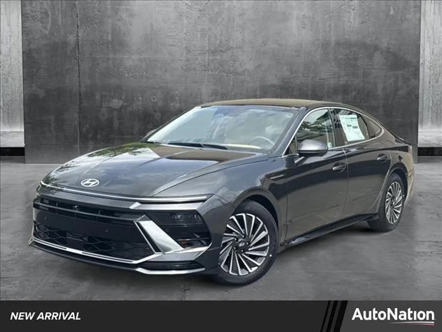 2025 Hyundai Sonata Hybrid Limited photo 1