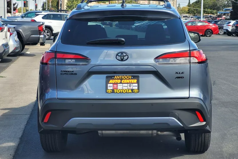 2026 Toyota Corolla Cross XLE photo 1