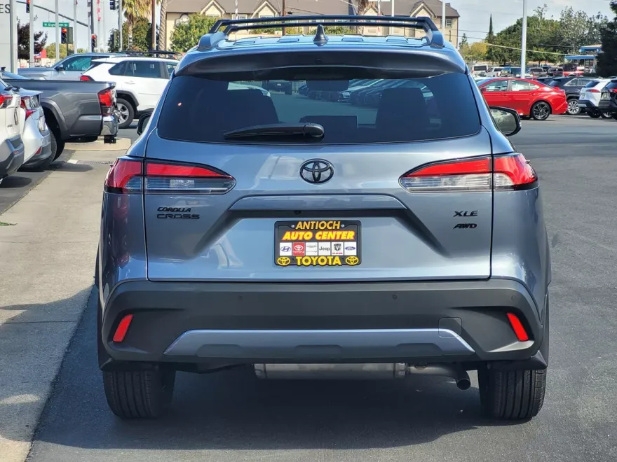 2026 Toyota Corolla Cross XLE photo 1