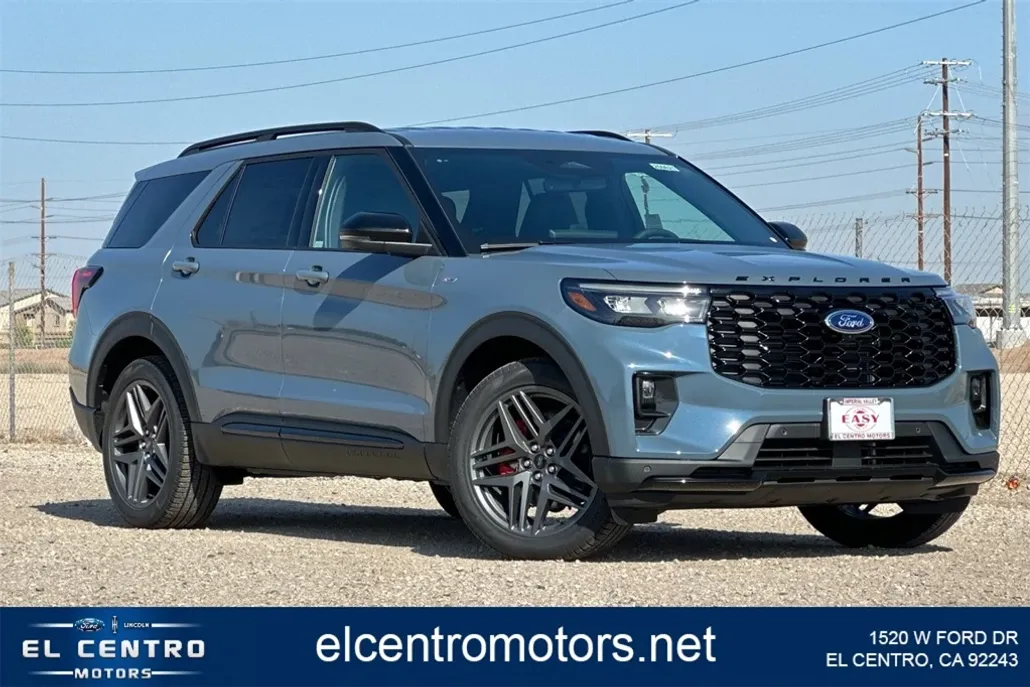 2025 Ford Explorer ST-Line photo 1