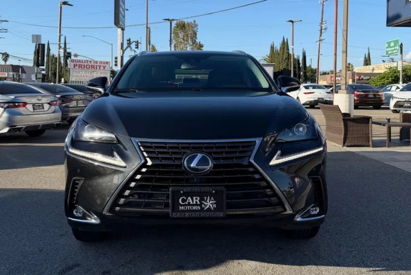 2021 Lexus NX 300h Premium photo 1