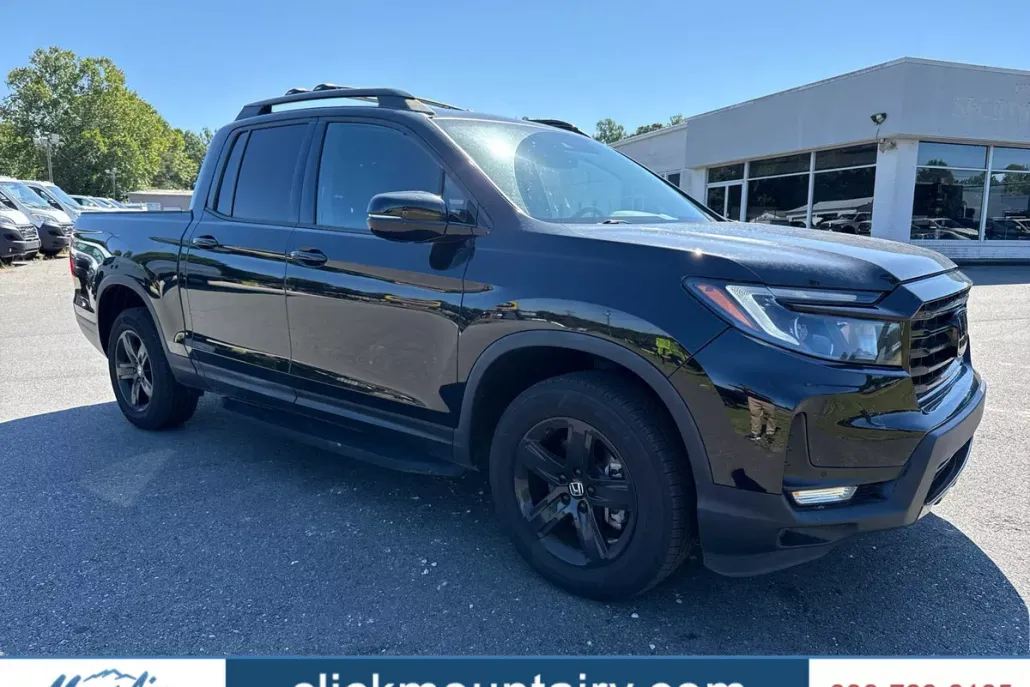 2022 Honda Ridgeline Black Edition photo 1