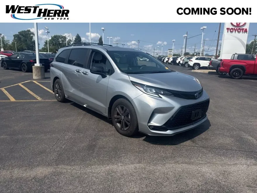 2025 Toyota Sienna XSE photo 1