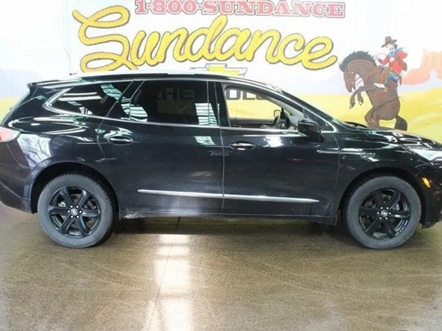 2023 Buick Enclave Essence photo 1
