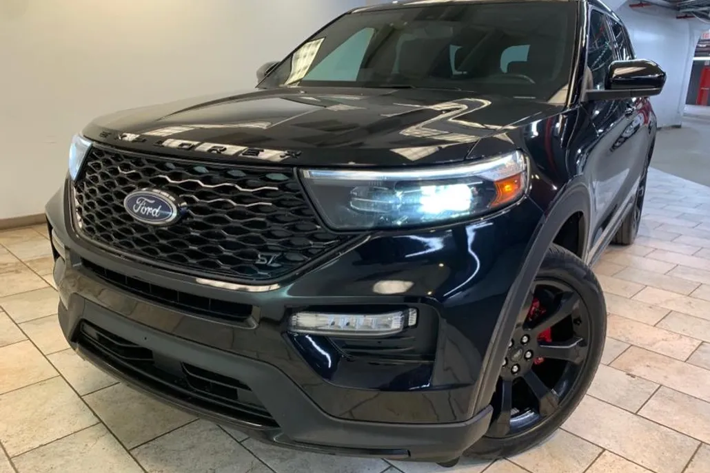 2022 Ford Explorer ST photo 1