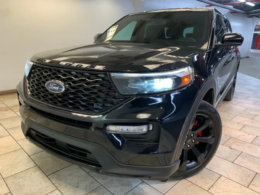 2022 Ford Explorer ST photo 1