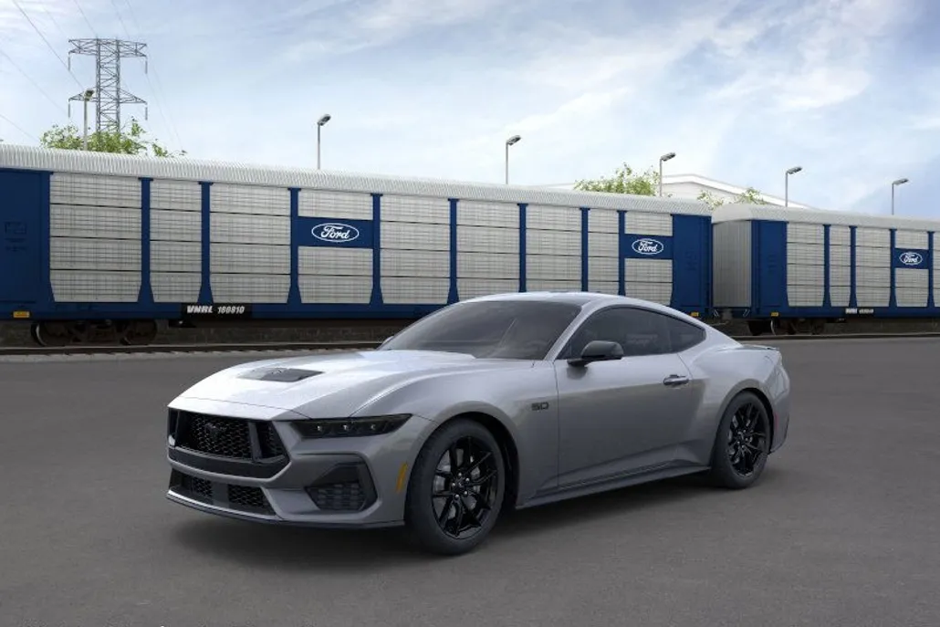2025 Ford Mustang GT photo 1