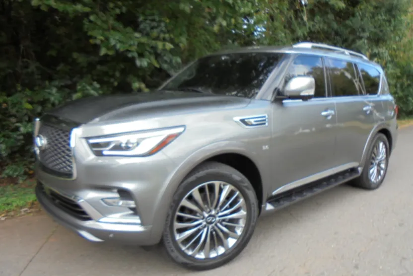 2018 Infiniti QX80 photo 1