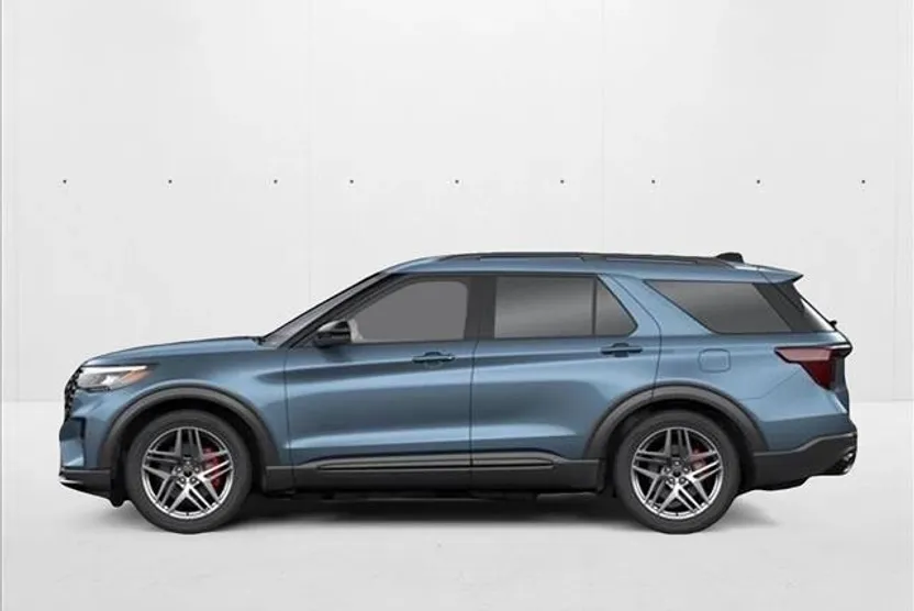2025 Ford Explorer ST photo 1