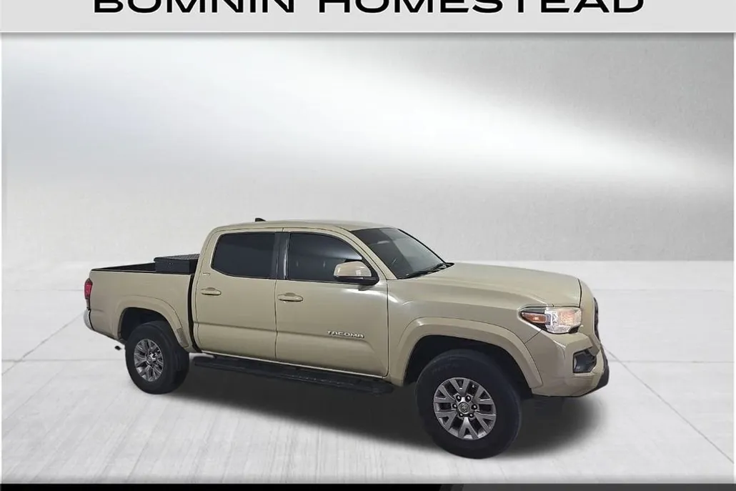 2019 Toyota Tacoma SR5 photo 1