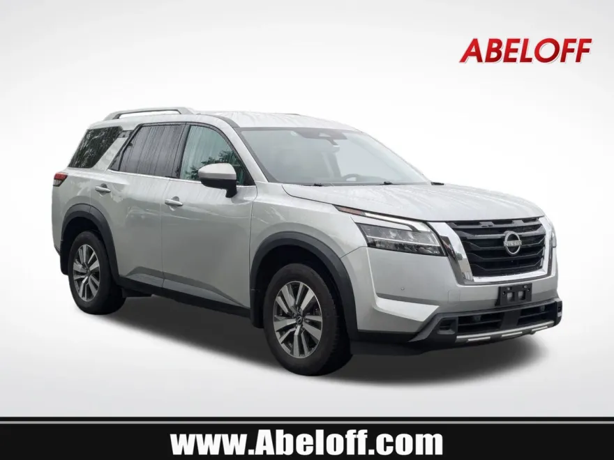 2024 Nissan Pathfinder SL photo 1