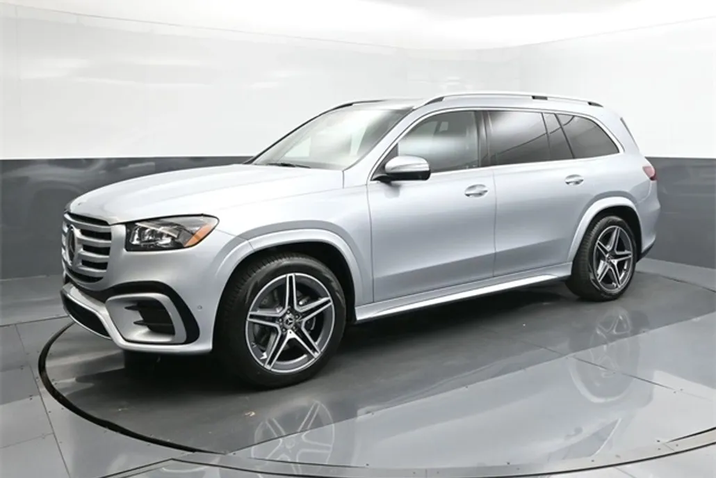 2025 Mercedes Benz GLS 450 4MATIC photo 1