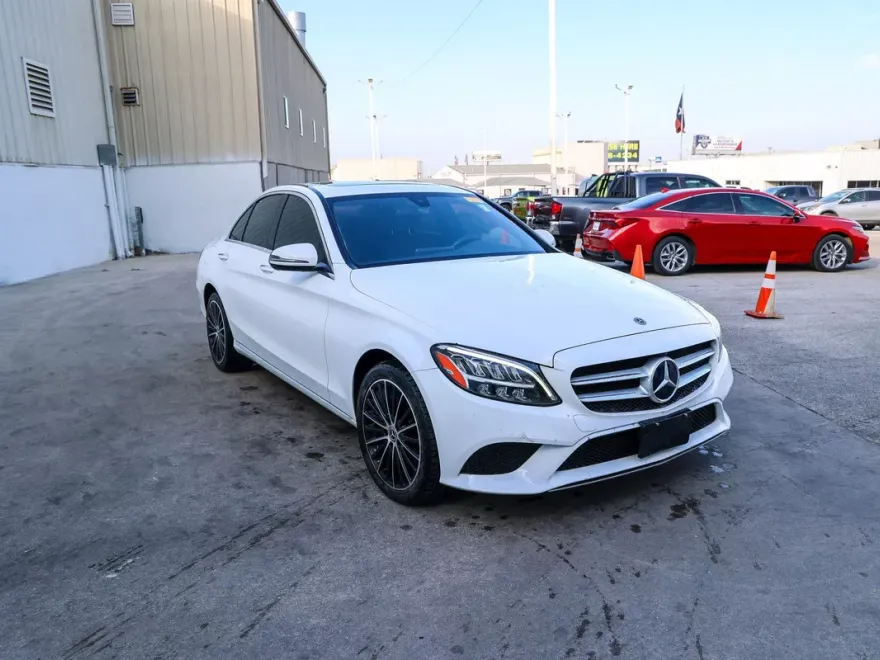 2019 Mercedes Benz C 300 photo 1