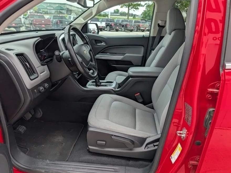 2020 Chevrolet Colorado LT photo 1