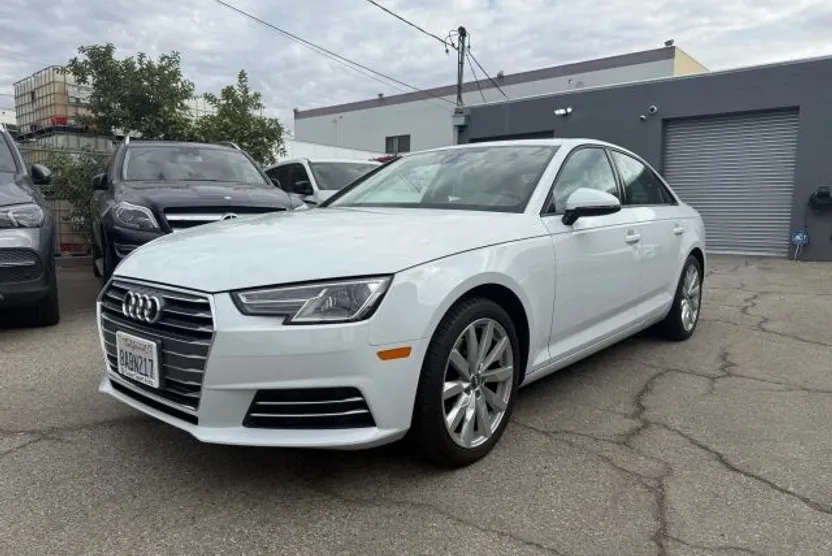 2017 Audi A4 Ultra Premium photo 1