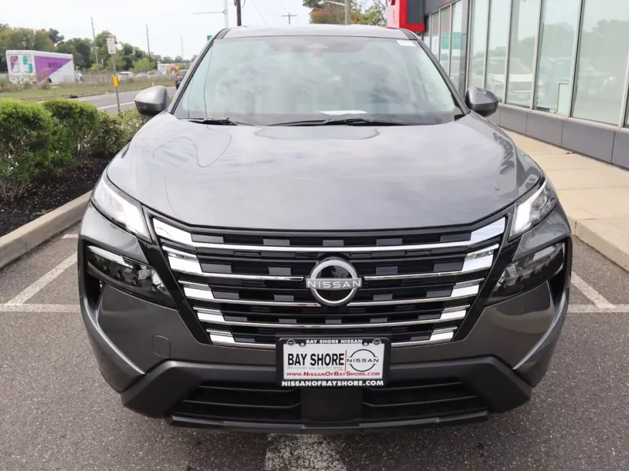 2026 Nissan Rogue SV photo 1