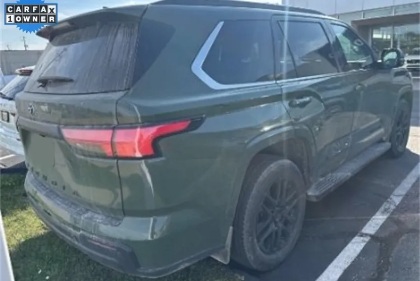 2023 Toyota Sequoia SR5 photo 1