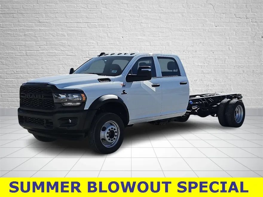 2024 Ram 5500 Tradesman photo 1
